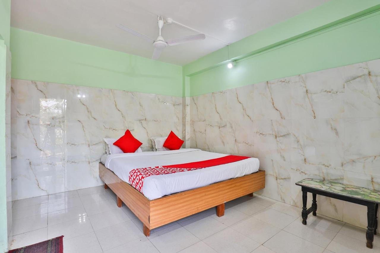 Oyo 24833 Hotel Silver Daman Eksteriør bilde