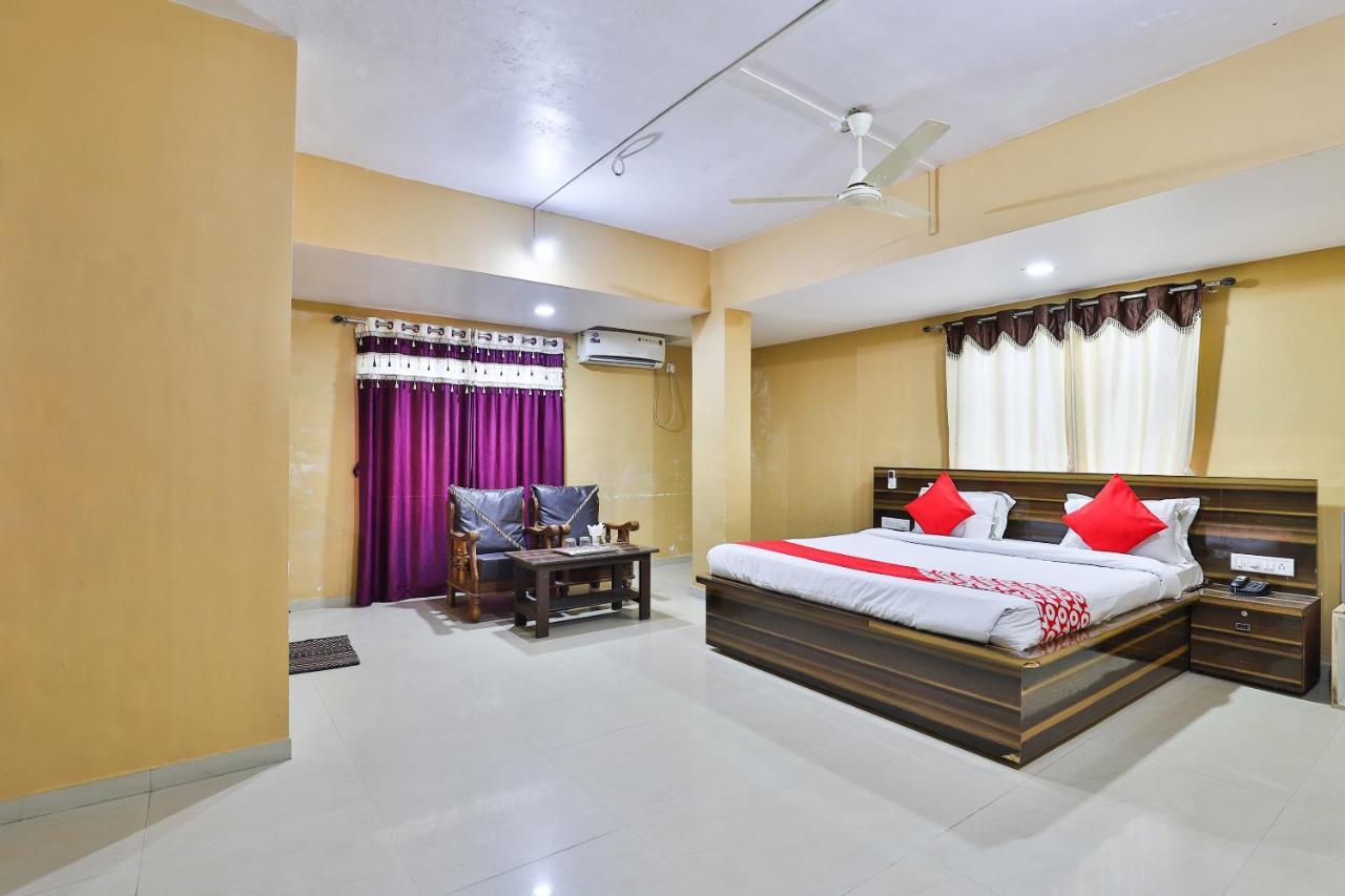 Oyo 24833 Hotel Silver Daman Eksteriør bilde