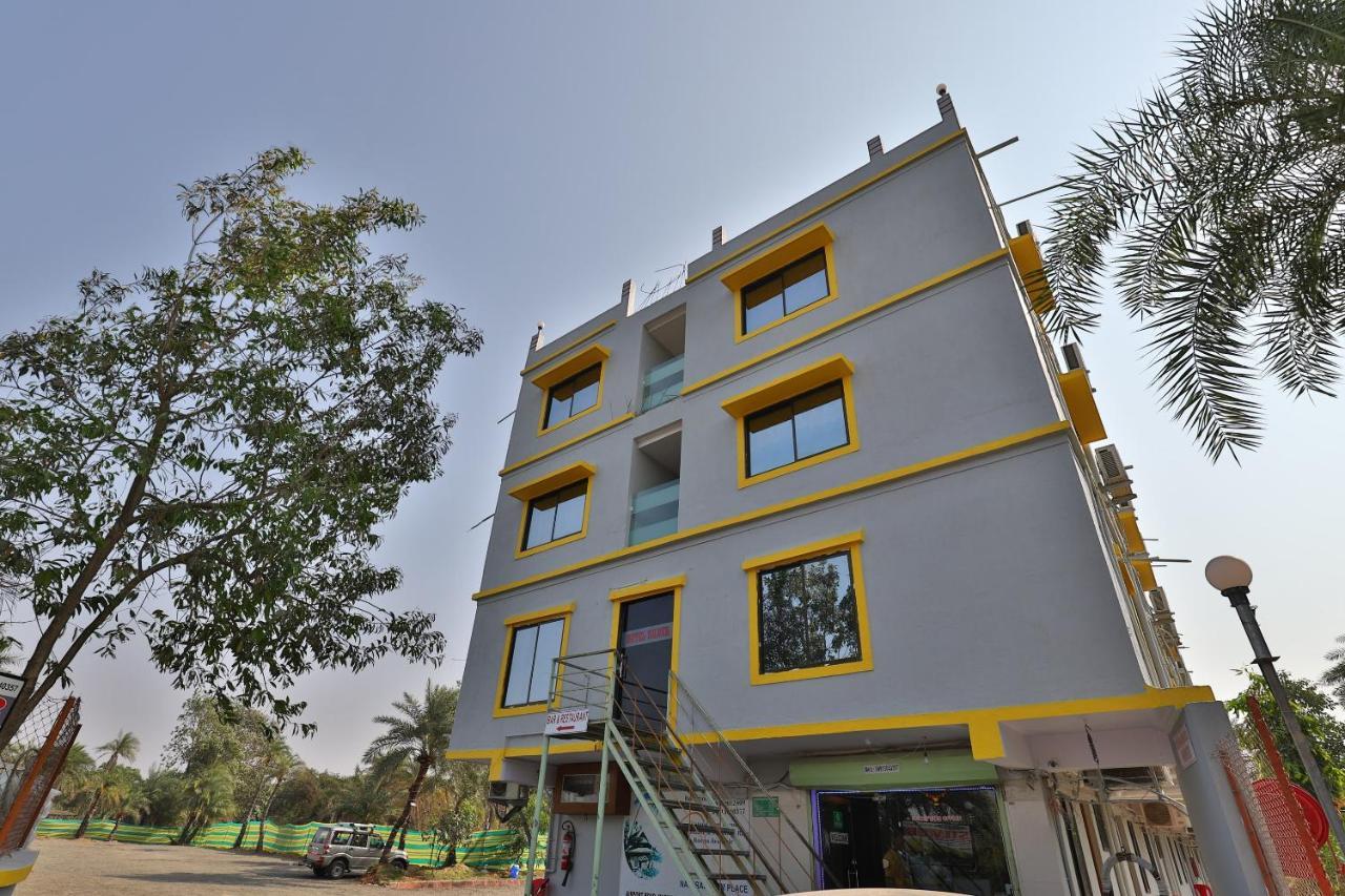 Oyo 24833 Hotel Silver Daman Eksteriør bilde