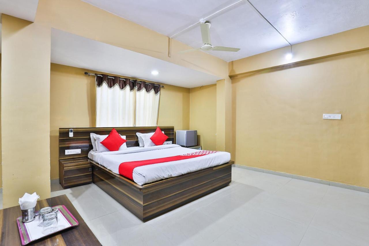 Oyo 24833 Hotel Silver Daman Eksteriør bilde