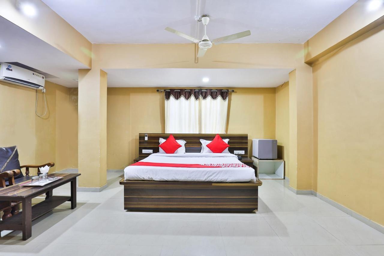 Oyo 24833 Hotel Silver Daman Eksteriør bilde