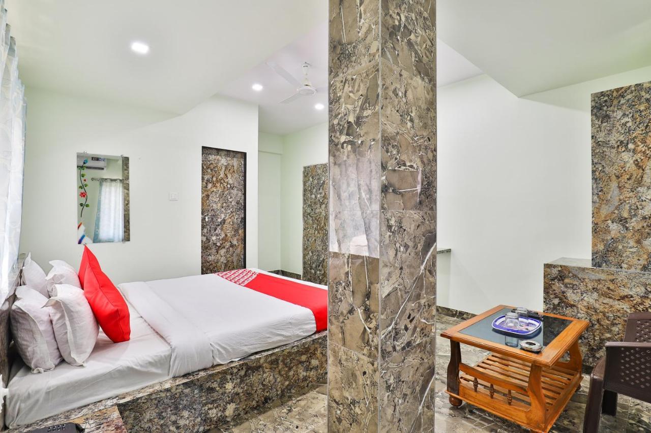Oyo 24833 Hotel Silver Daman Eksteriør bilde
