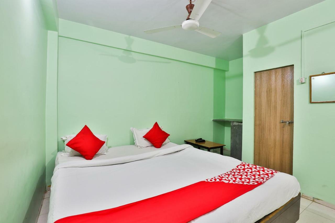 Oyo 24833 Hotel Silver Daman Eksteriør bilde